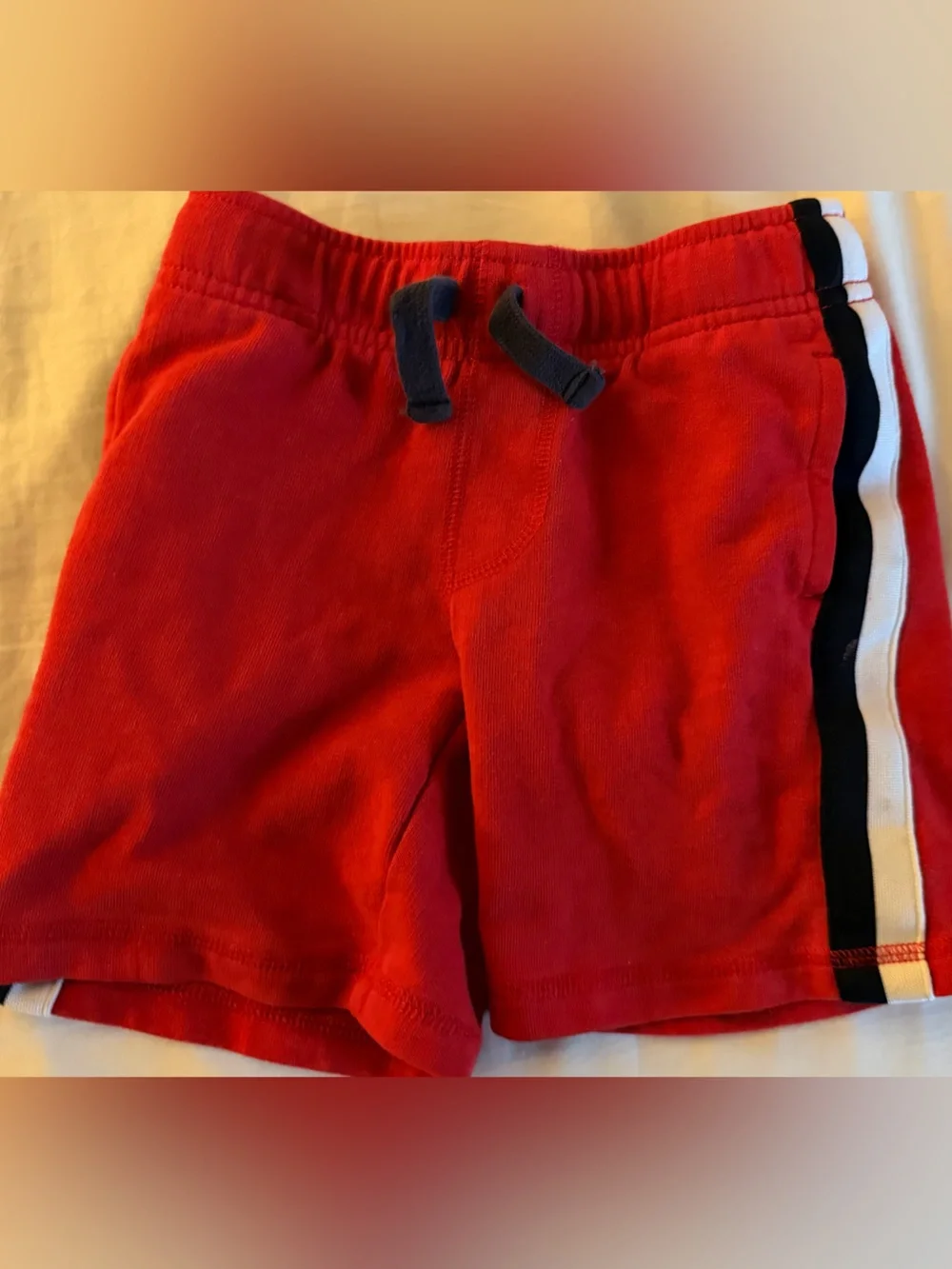 D1 Gymboree Red Athletic Shorts with Side Stripe boys size 3t